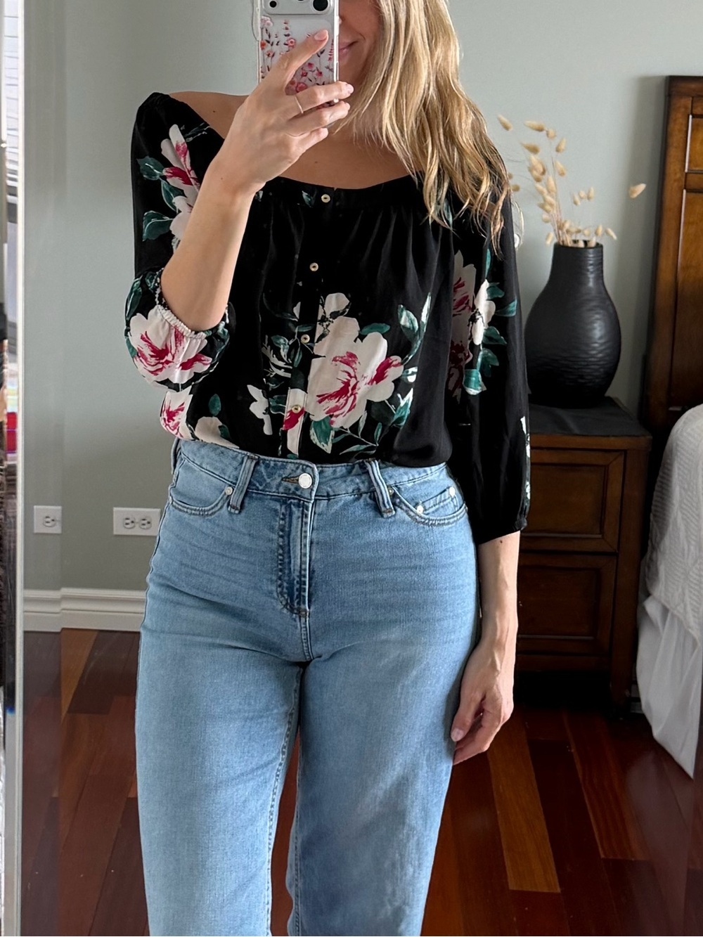 Dynamite Black 3/4 Sleeve Off Shoulder Floral Blouse Size M - Picture 4 of 6
